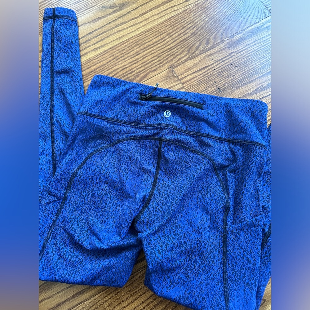 Lululemon Speed Tight V Power Luxtreme Spray Jacquard Sapphire Blue Black Size 6